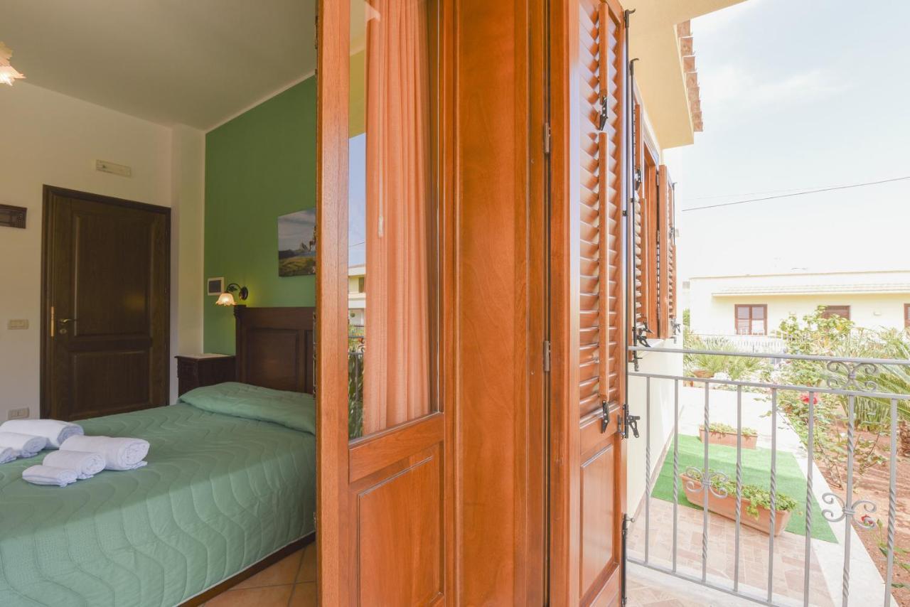 Aurora Castelluzzo Bed & Breakfast Exterior photo