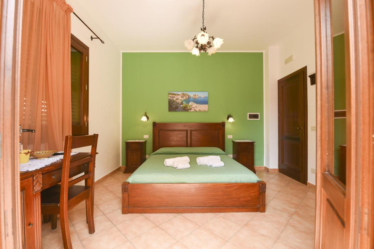 Aurora Castelluzzo Bed & Breakfast Exterior photo
