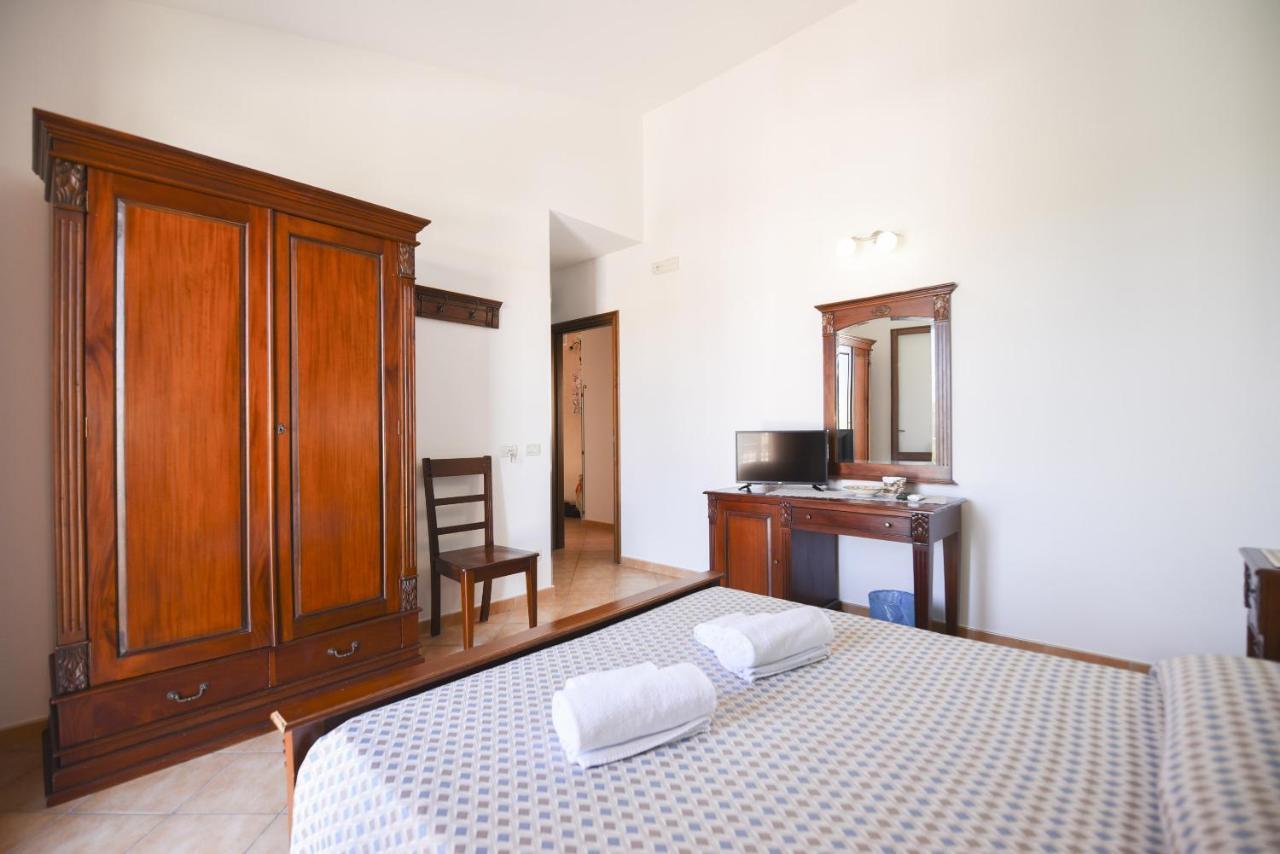Aurora Castelluzzo Bed & Breakfast Exterior photo