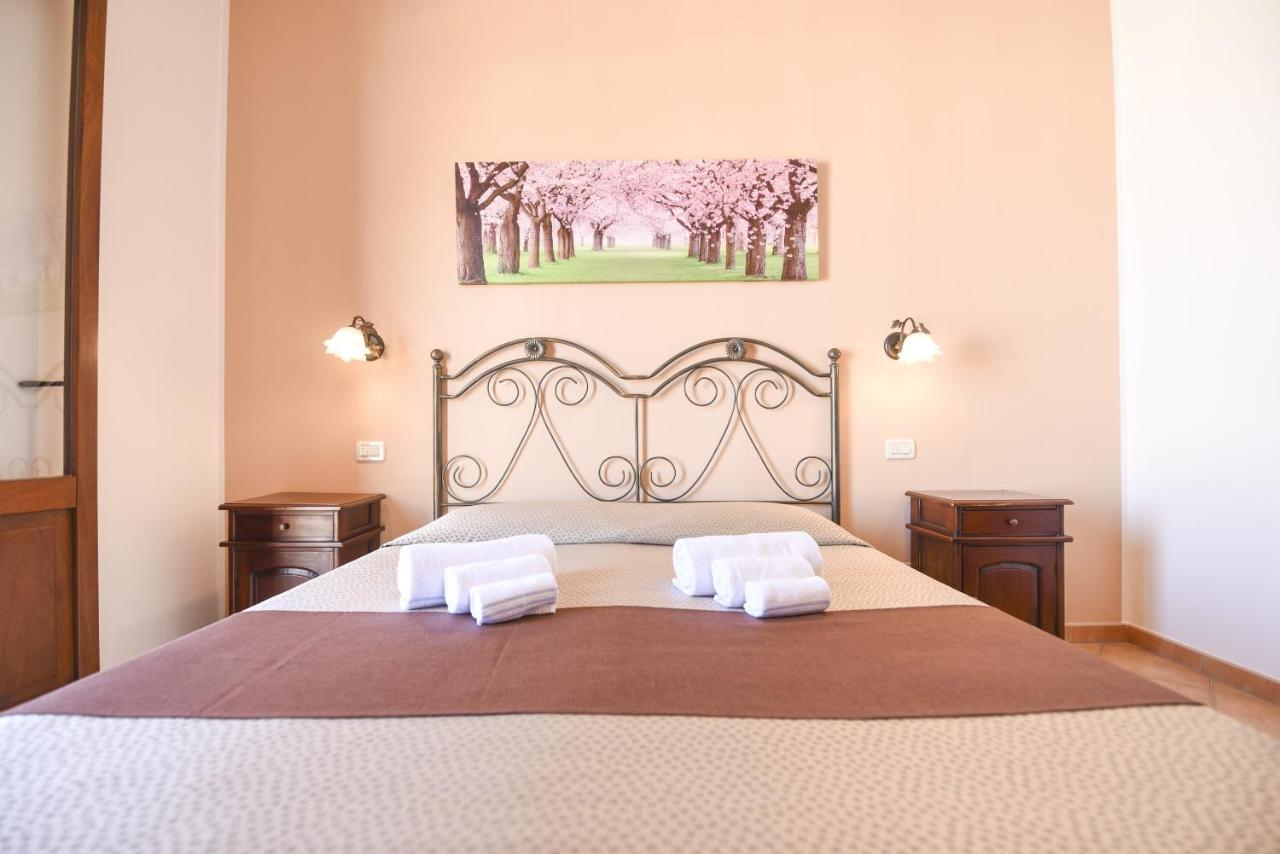 Aurora Castelluzzo Bed & Breakfast Exterior photo