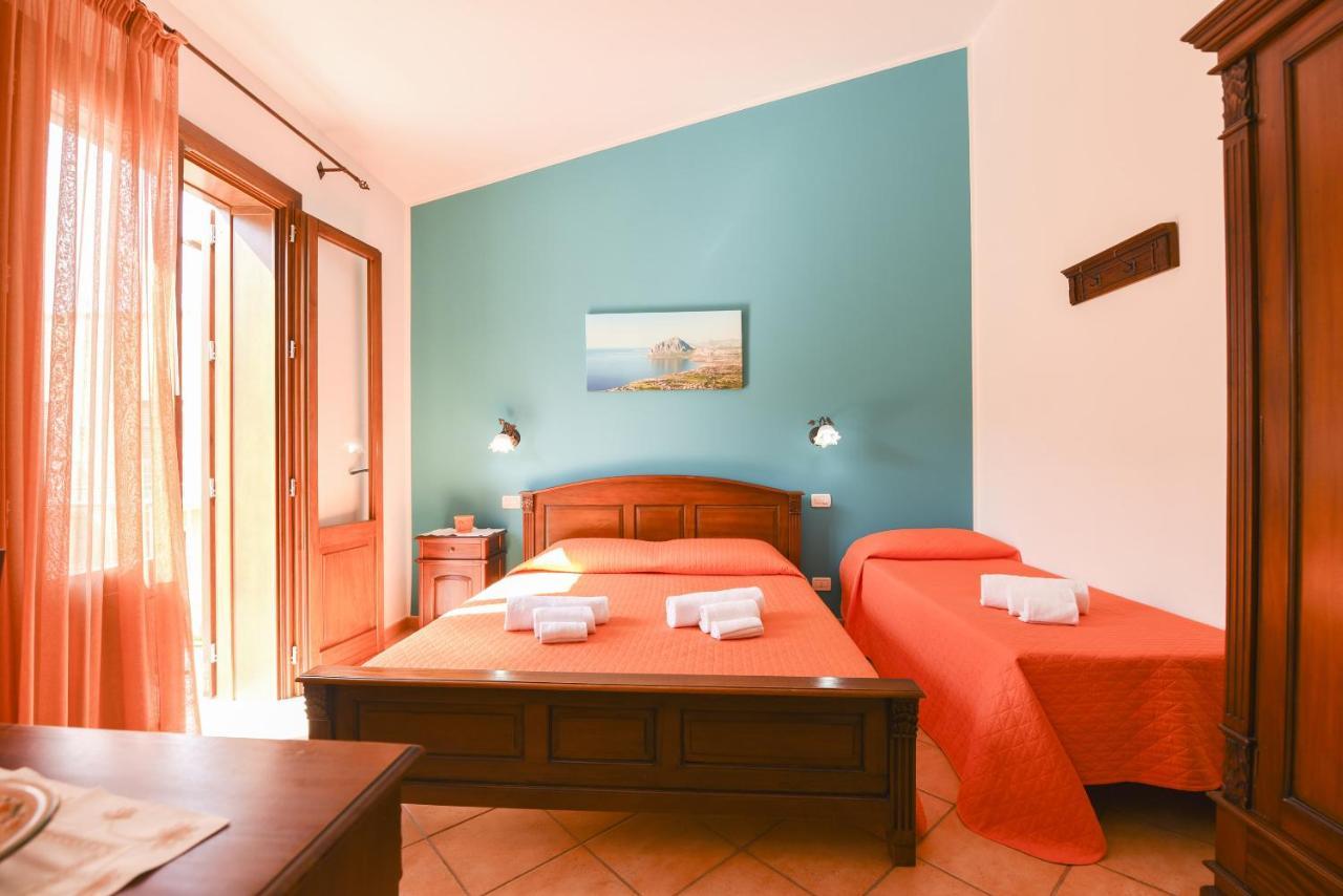 Aurora Castelluzzo Bed & Breakfast Exterior photo