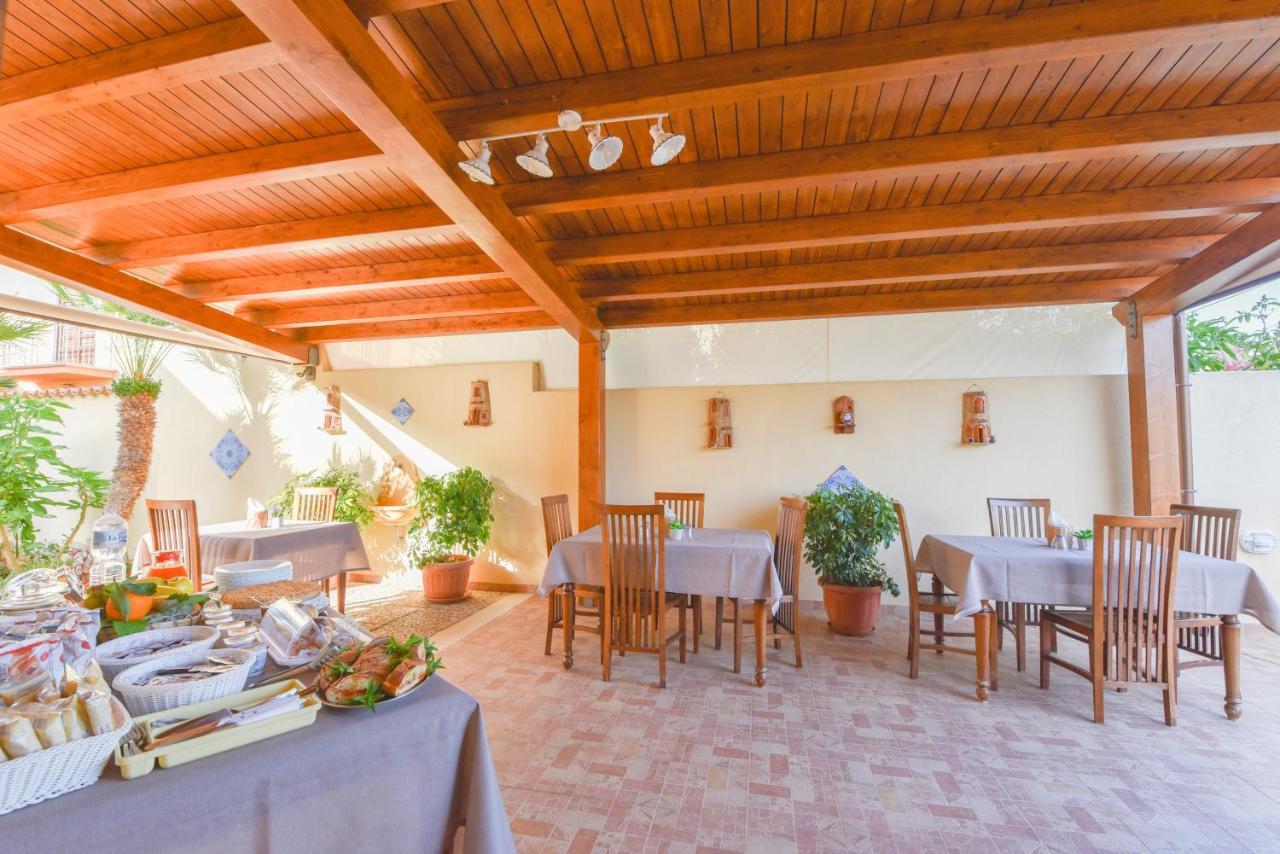 Aurora Castelluzzo Bed & Breakfast Exterior photo
