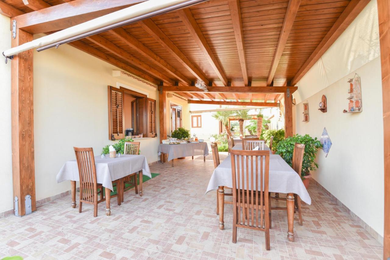 Aurora Castelluzzo Bed & Breakfast Exterior photo