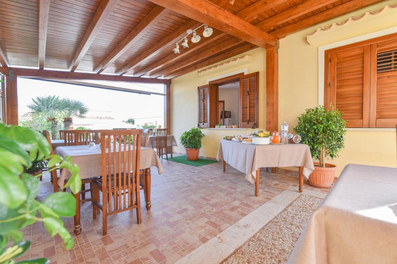 Aurora Castelluzzo Bed & Breakfast Exterior photo