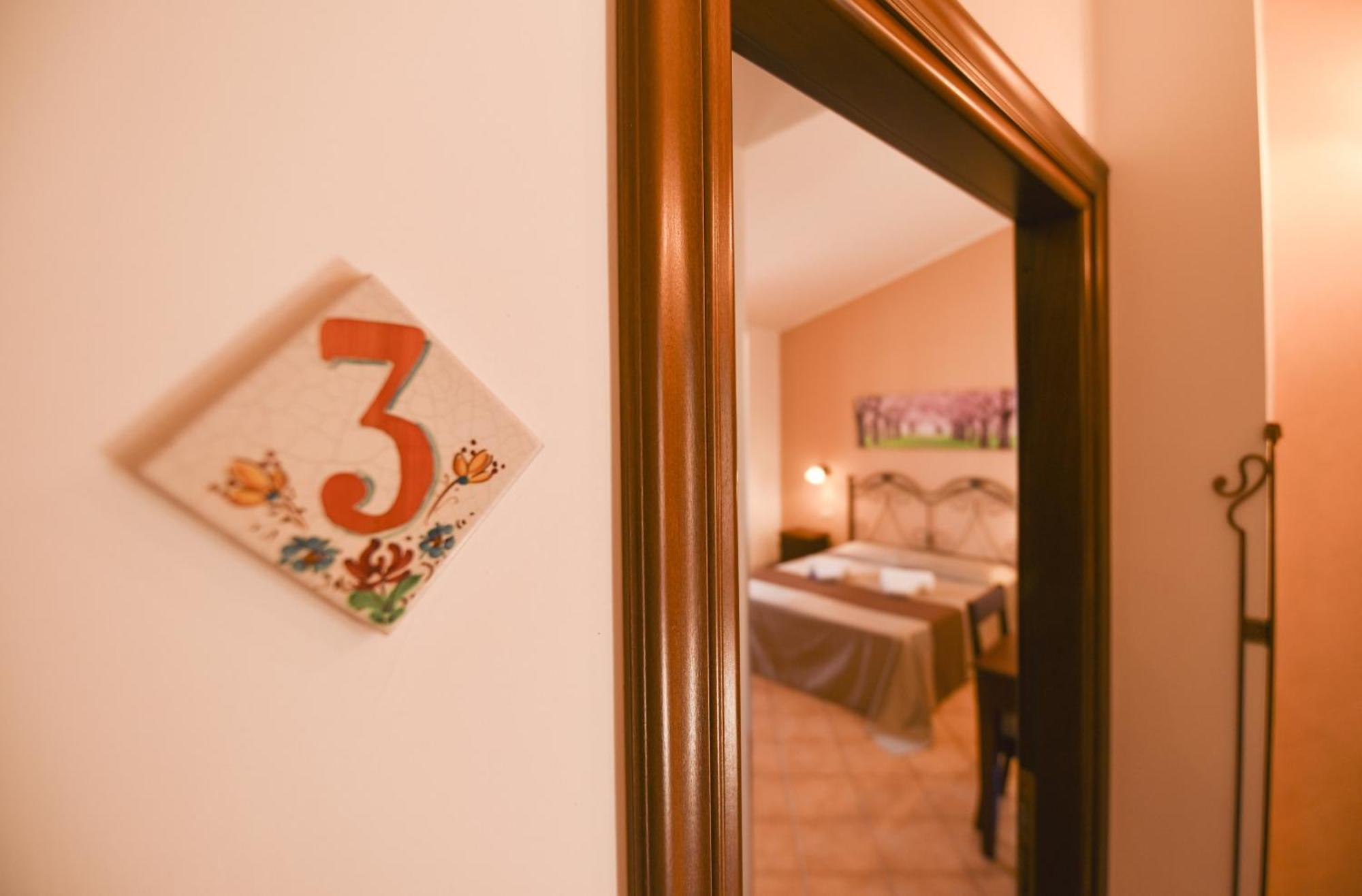 Aurora Castelluzzo Bed & Breakfast Room photo
