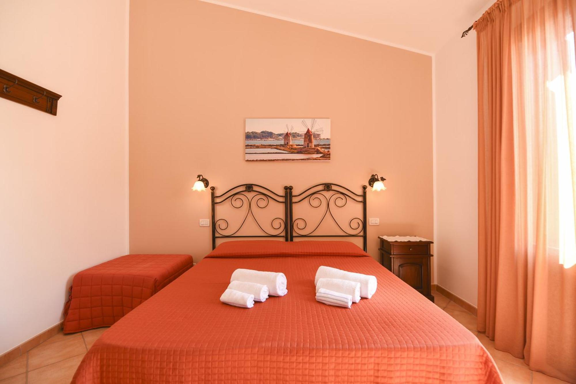 Aurora Castelluzzo Bed & Breakfast Room photo